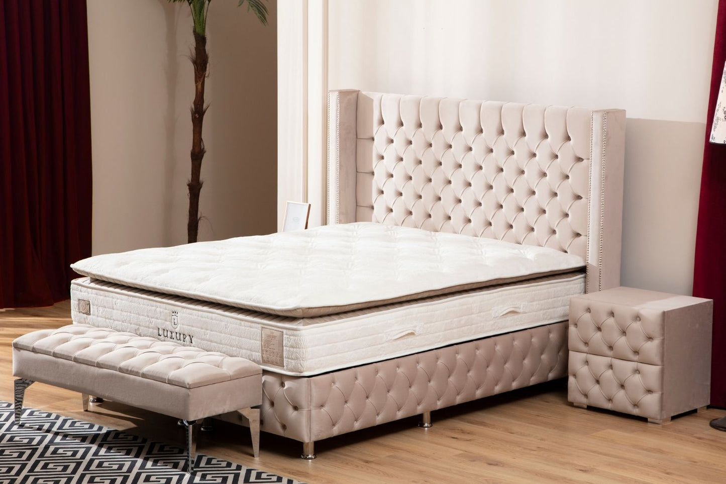 Lit Coffre CLOUTE BEIGE - Velours capitonné